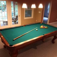Deluxe Pool Table
